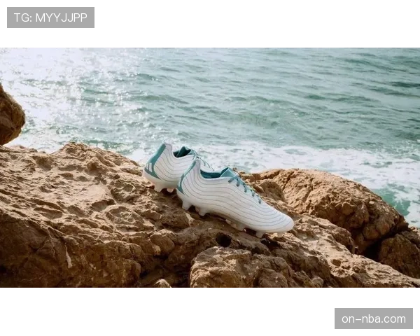 阿迪达斯发布首款完全可回收跑鞋，旨在减少运动产品碳足迹
